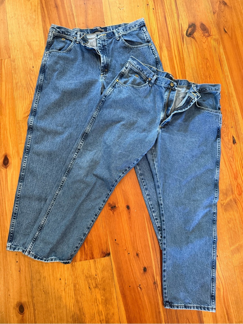 Wrangler George Strait Relaxed Fit Men's Jeans in Medium Blue Denim